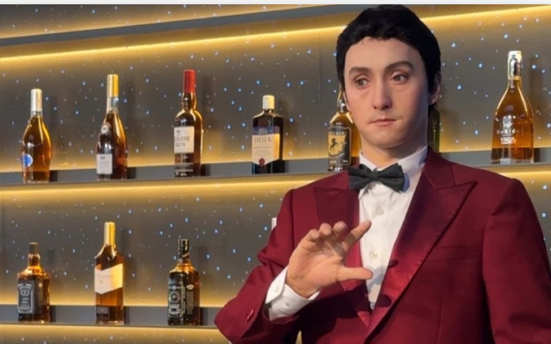 Humanoid Service Robots, AI and Theatrics on Display at Beijingâ€™s Latest Restaurant Dining Innovation – Restaurant Technology News